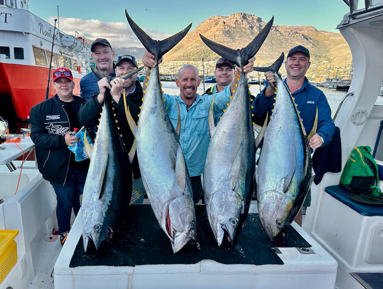 cape town fishing charter - hooked on africa april - 07