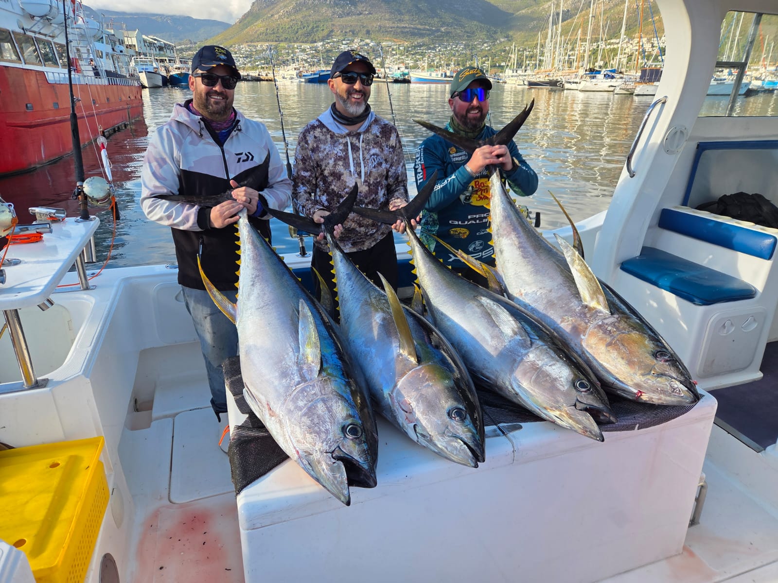 cape town fishing charter hooked on africa – hout bay 11